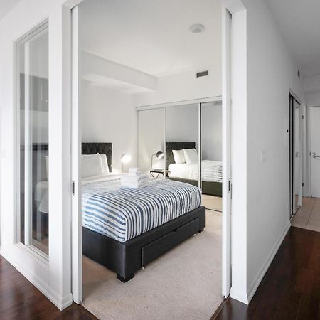 Downtown Toronto 1 Bdrm Condo With Parking And Views Zewnętrze zdjęcie