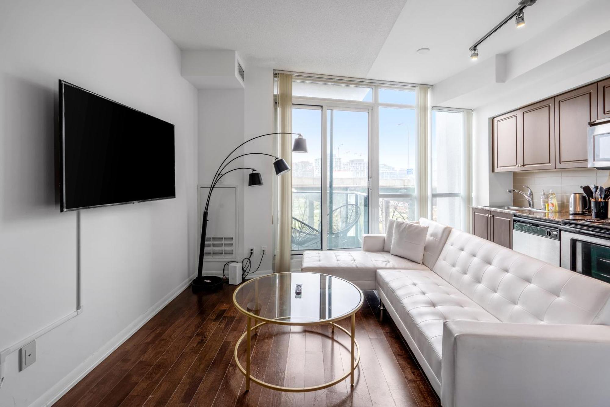 Downtown Toronto 1 Bdrm Condo With Parking And Views Zewnętrze zdjęcie